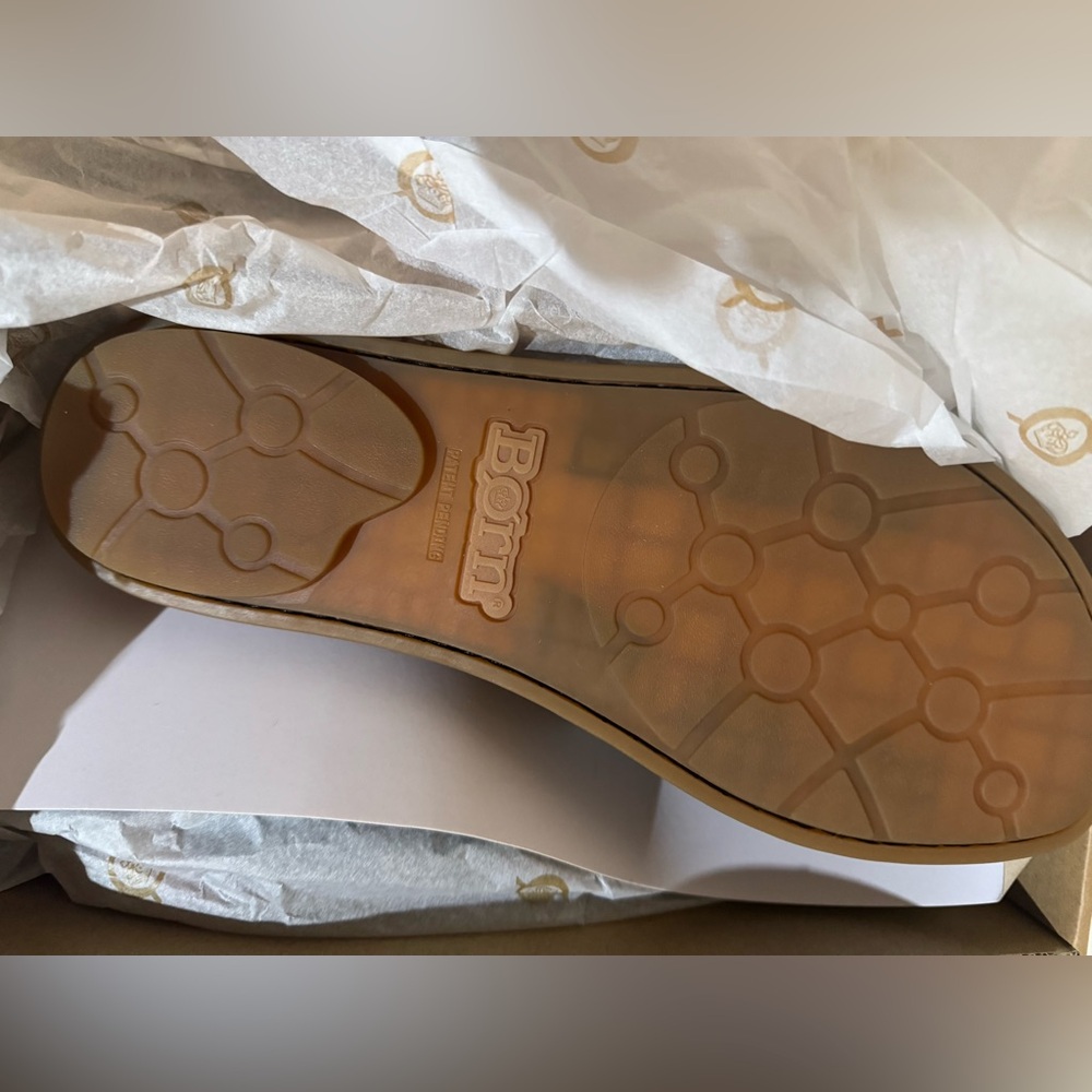 🎉LAST PIECE🎉Born Miarra Big Buckle Slide Sandals - Leather - Picture 11 of 11